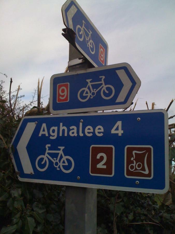 The Vandees Aghalee 외부 사진